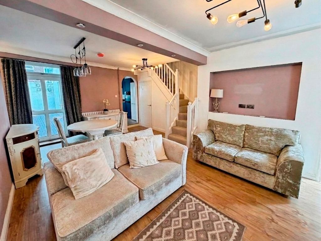 Property photo 3 of 23