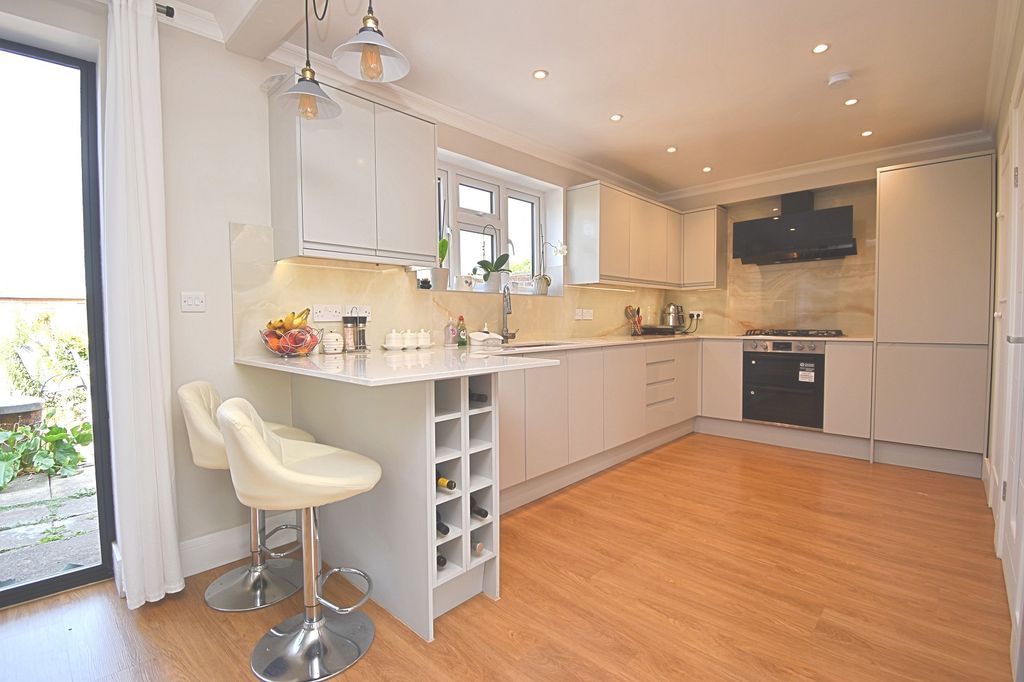 Property photo 3 of 23 Not Specified