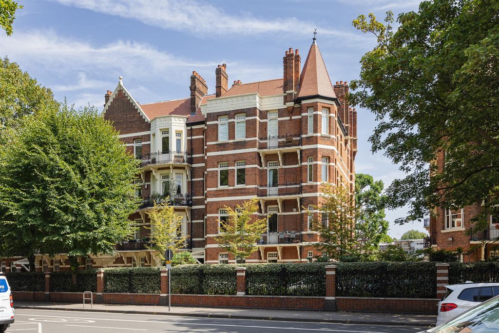 Property photo 1 of 13 Phoenix Lodge Mansions