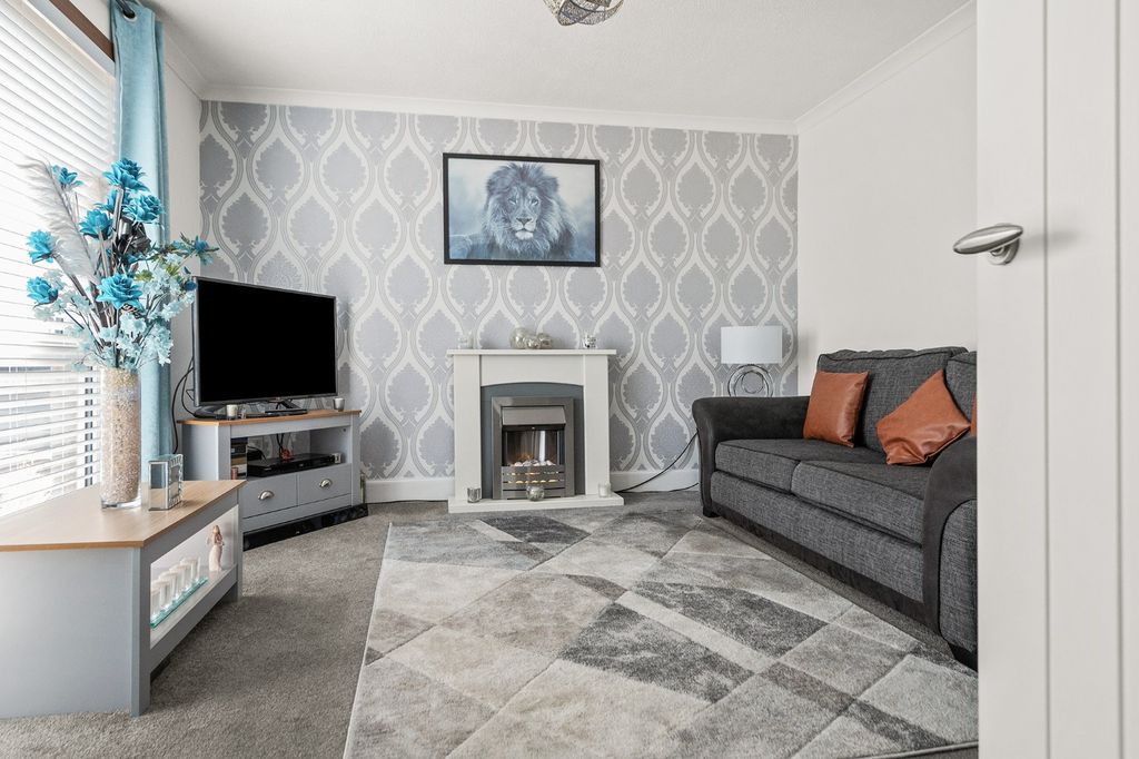 Property photo 3 of 24 4432383