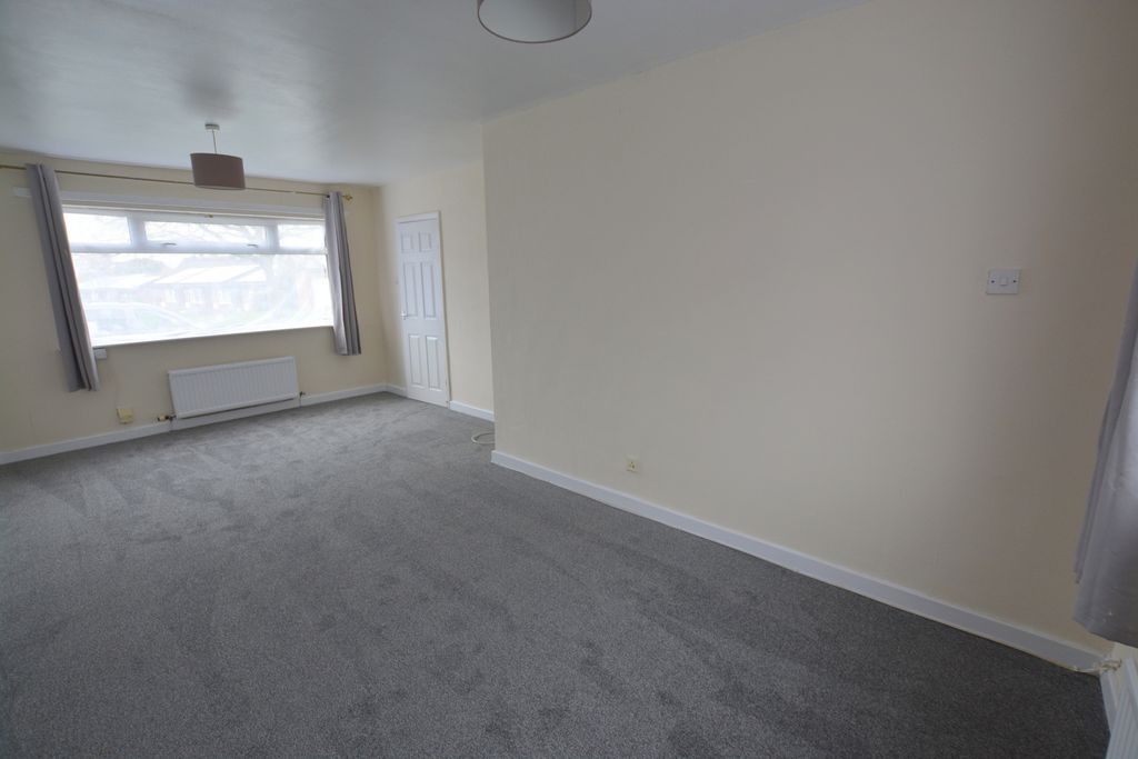 Property photo 2 of 12 Photo 4