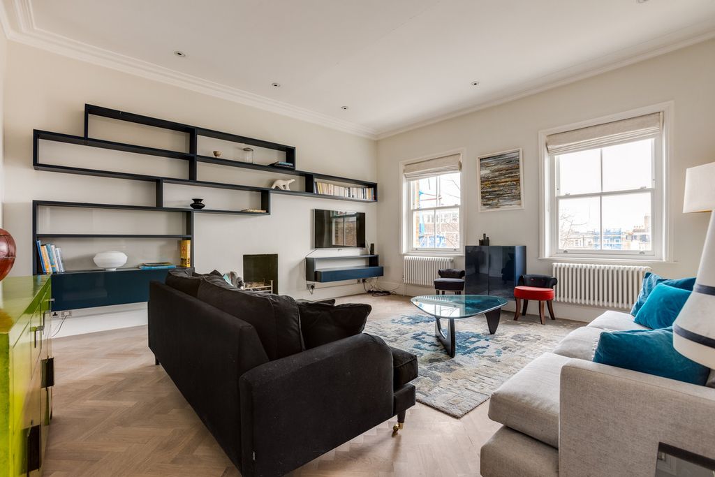 Property photo 1 of 18