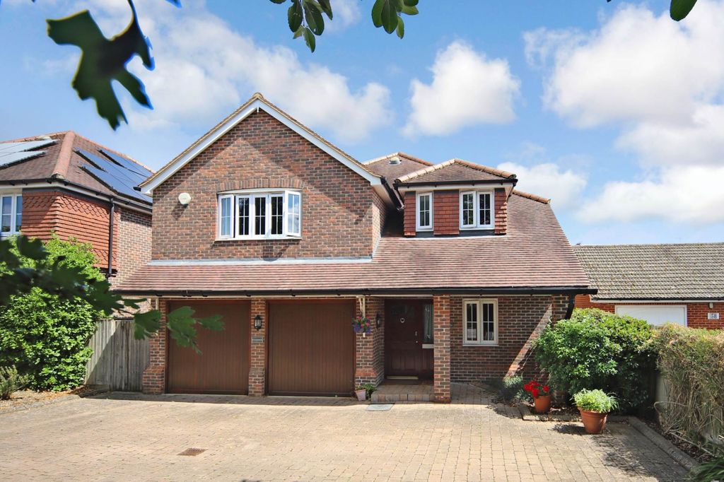 Property photo 1 of 27