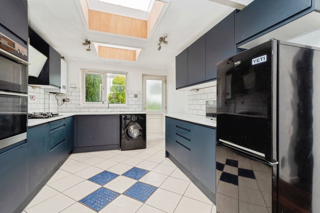 Property photo 2 of 11 Pbox-Img.Jpg