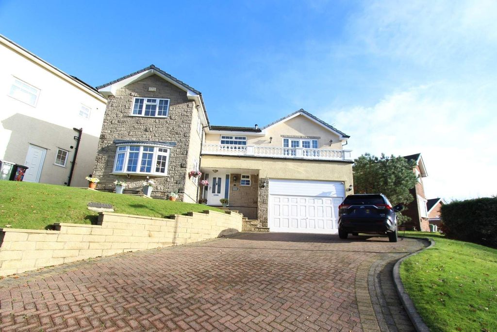 Property photo 1 of 29