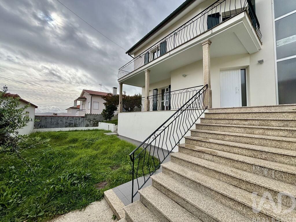 Property photo 3 of 38