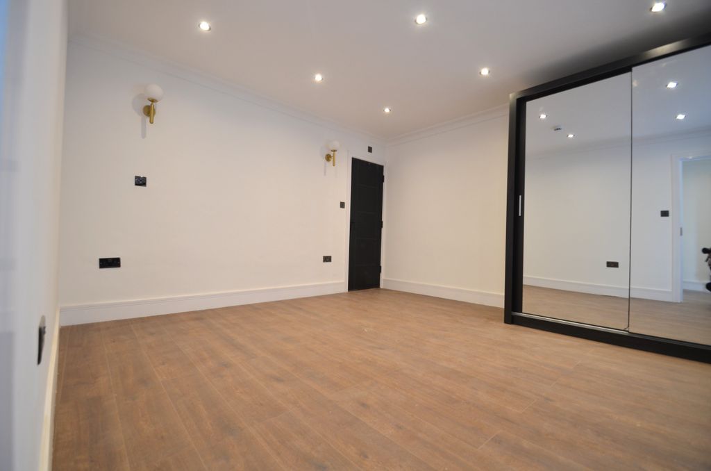 Property photo 3 of 15 Bedroom 3