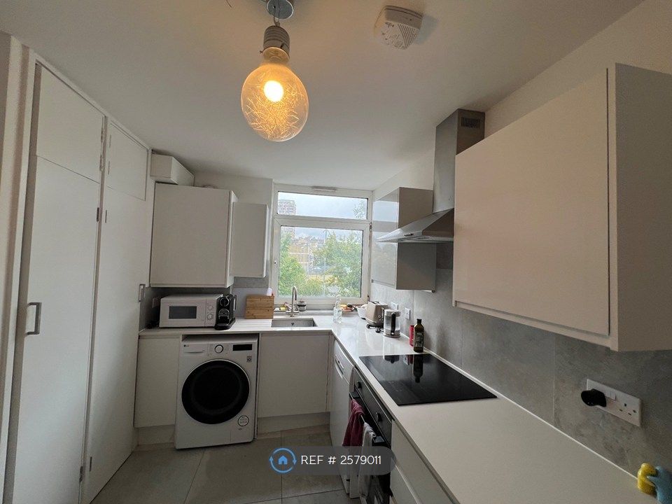 Property photo 1 of 20 Kitchen With Dishwasher
