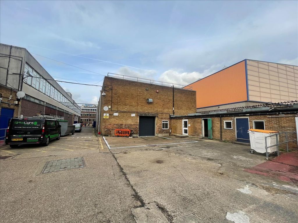 Property photo 3 of 14