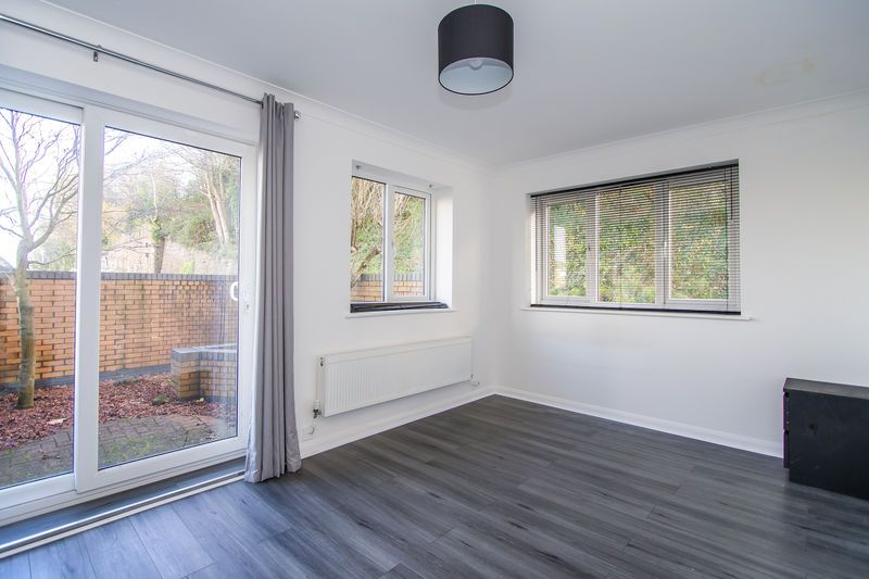 Property photo 2 of 14 Photo 4