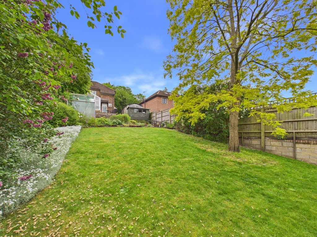 Property photo 2 of 32 Rear Garden