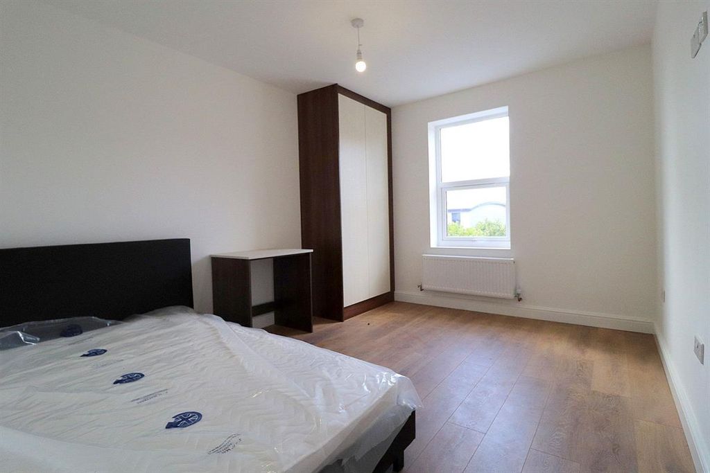 Property photo 3 of 3