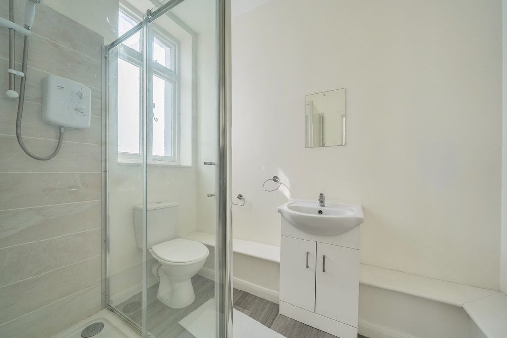 Additional image 5 of 2 bed flat to rentHigh Street, Maidenhead SL6