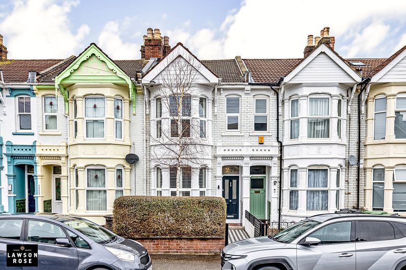 Property photo 1 of 28 .