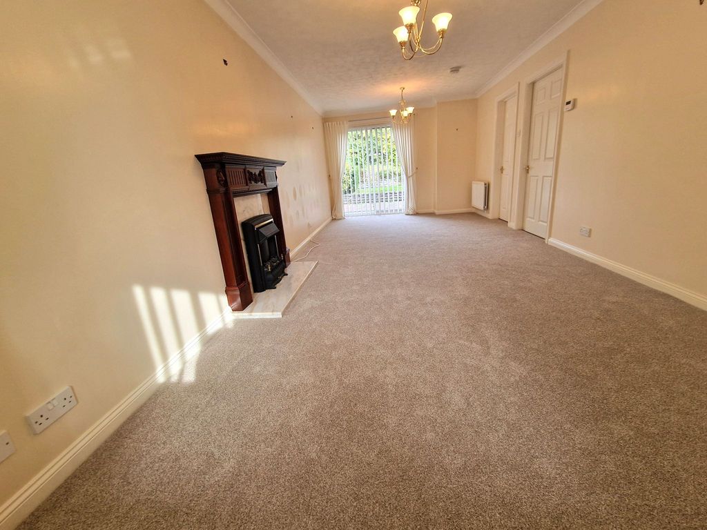 Property photo 3 of 14 Photograph 3