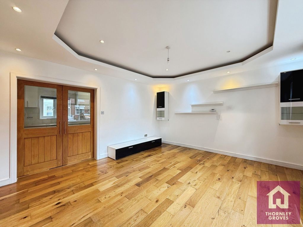 Property photo 1 of 16 Pbox-Img.Jpg