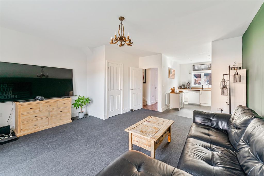 Property photo 3 of 16 Living Room