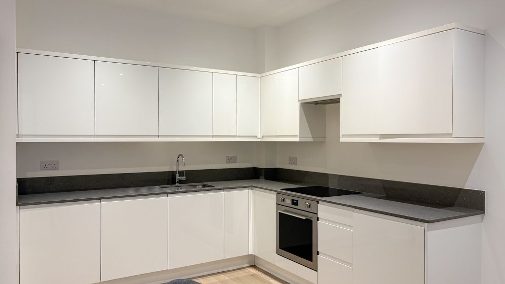 Property photo 2 of 14 Kitchen