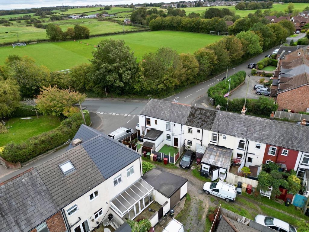 Property photo 3 of 11 4498365