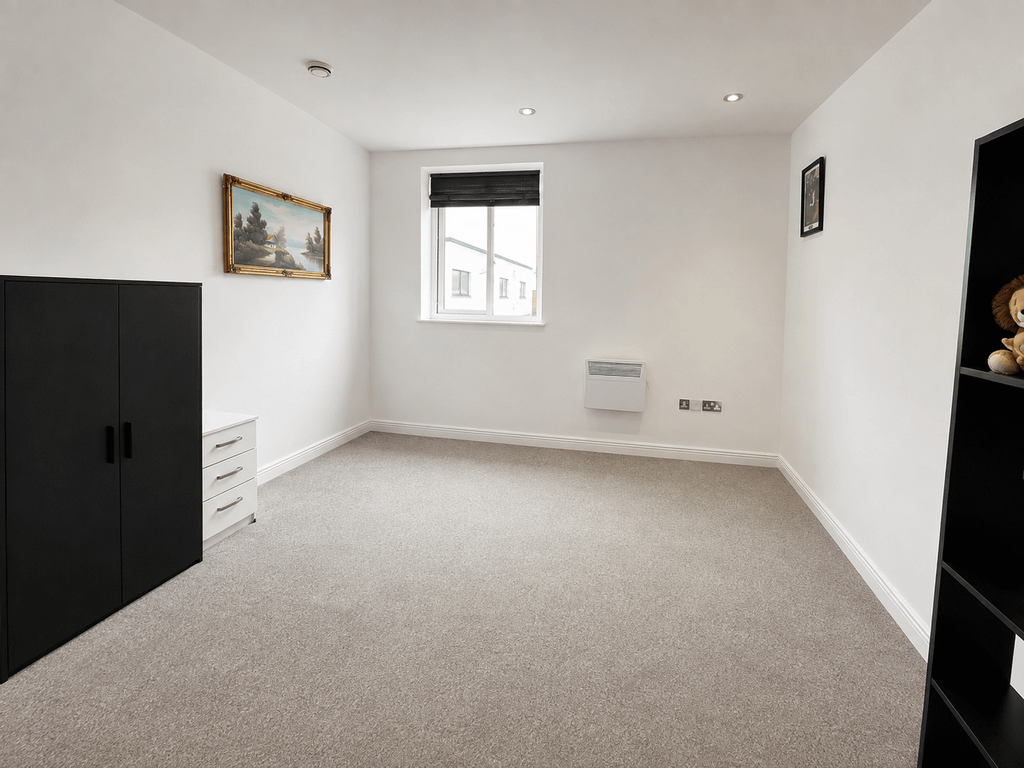 Property photo 3 of 9 Gallery