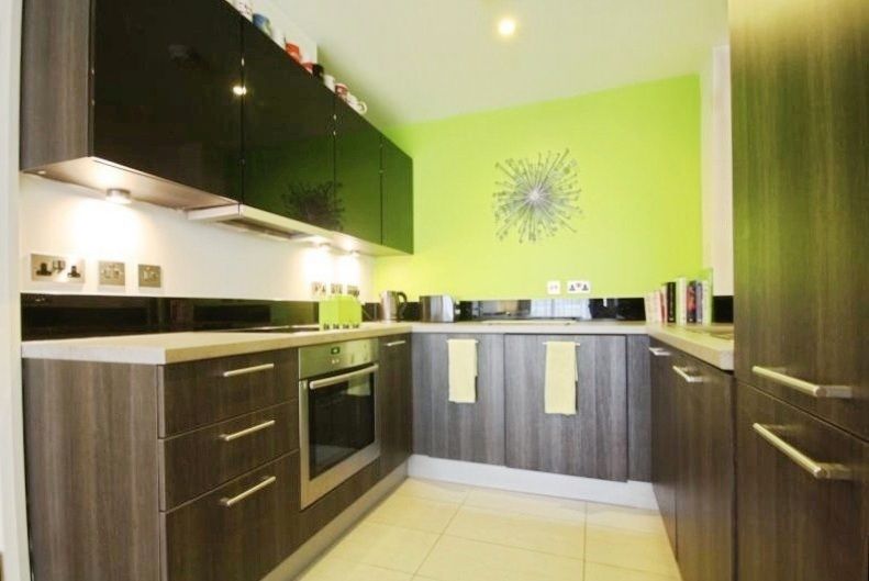 Property photo 2 of 8 Kitchen