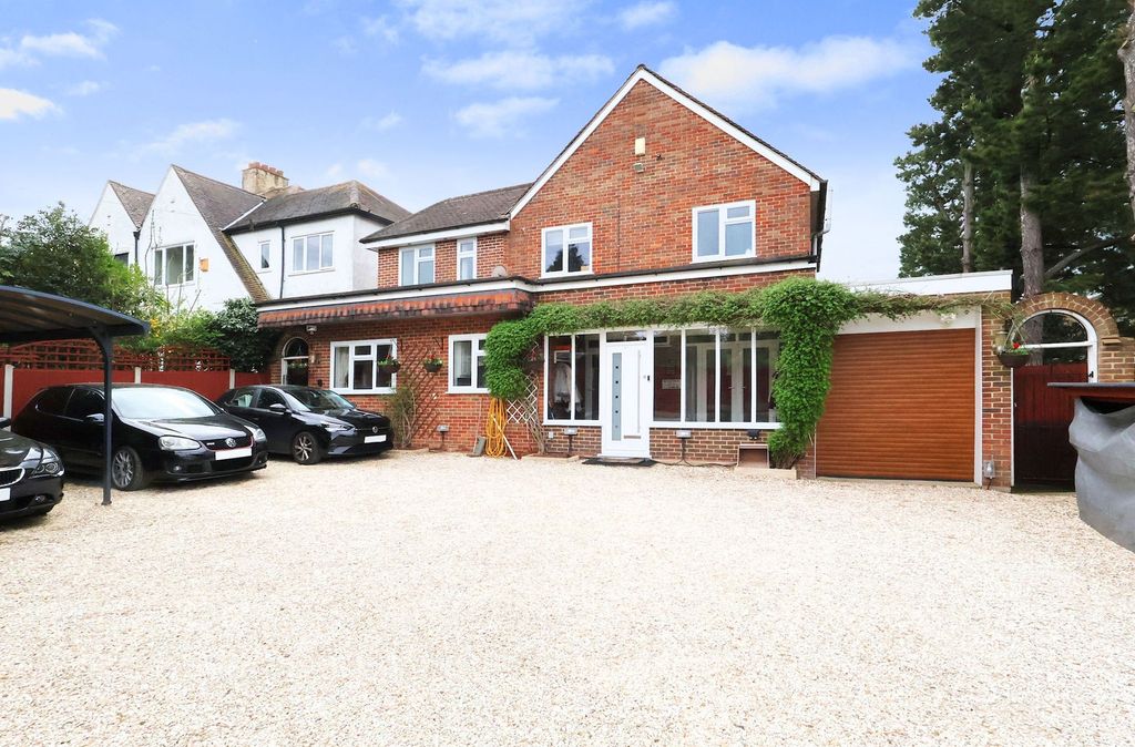 Property photo 1 of 27