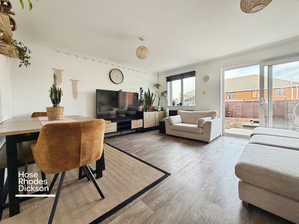 Property photo 2 of 11 Pbox-Img.Jpg