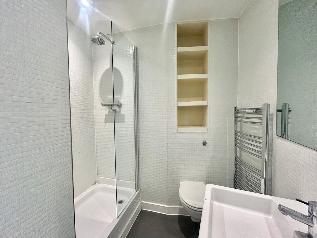 Property photo 3 of 5 Bathroom