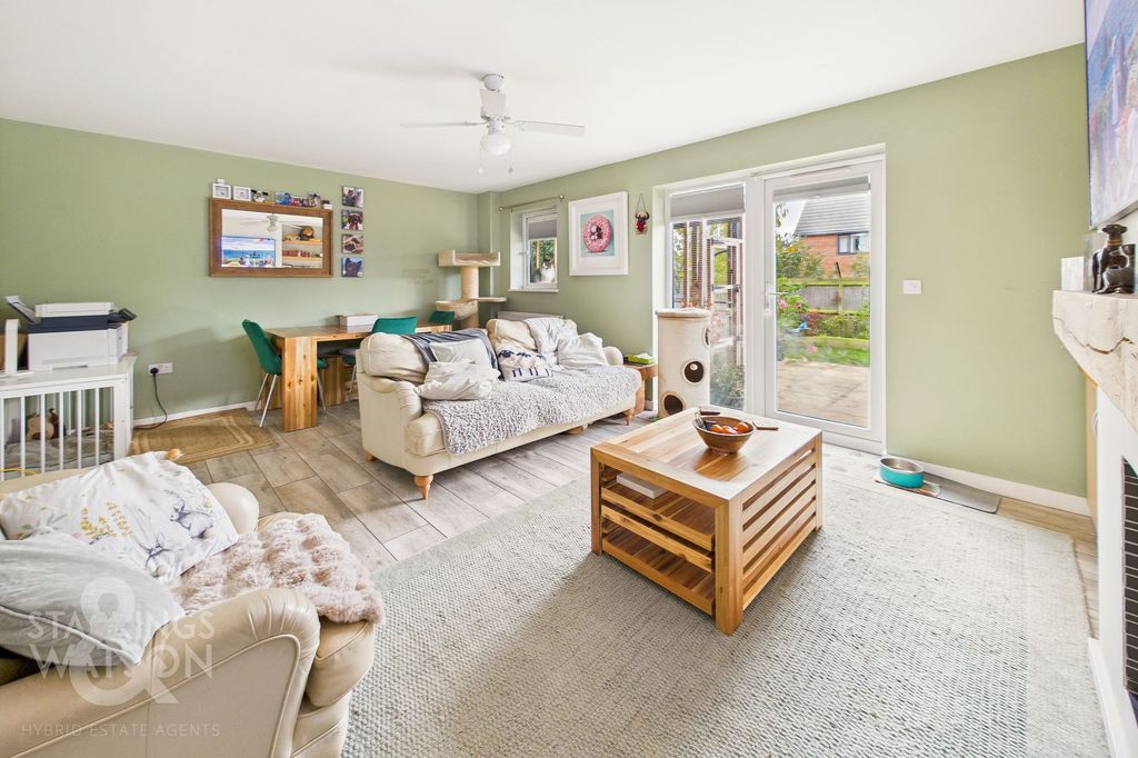 Property photo 3 of 17