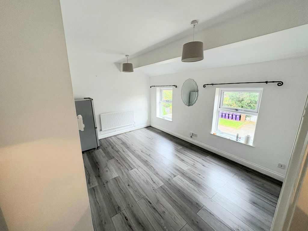 Property photo 3 of 14 Image