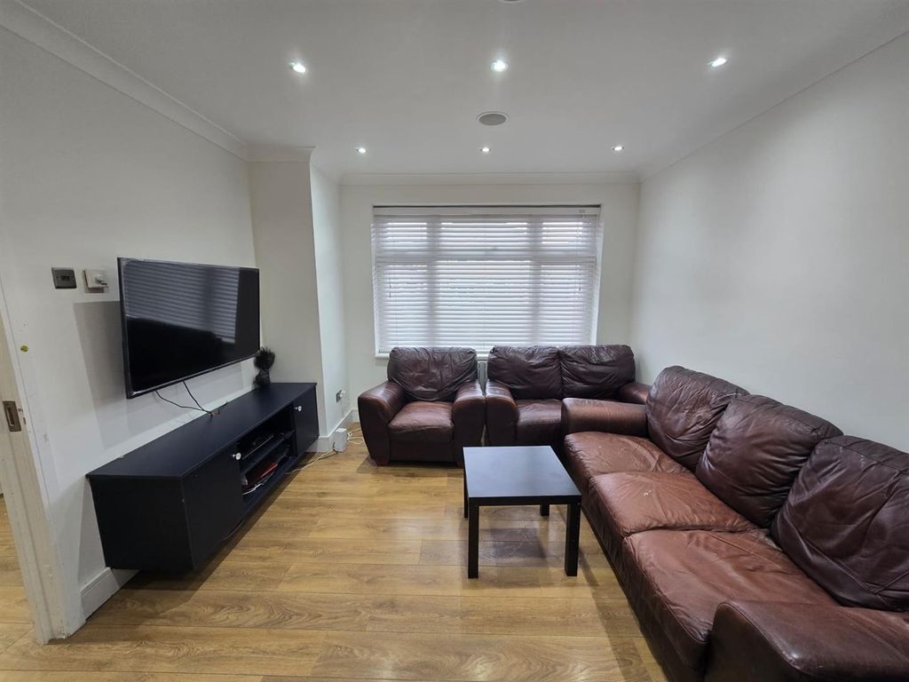 Property photo 2 of 9 c24909E4-1157-405B-B36E-d1A5Fb6Fe52B.Jpg