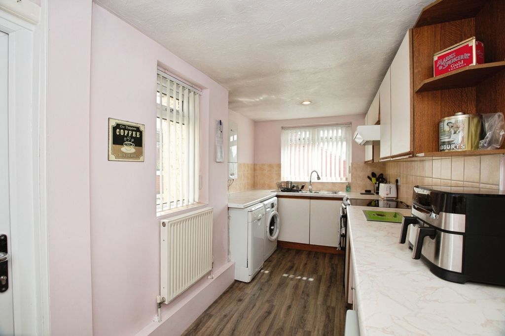 Property photo 2 of 15 Photo