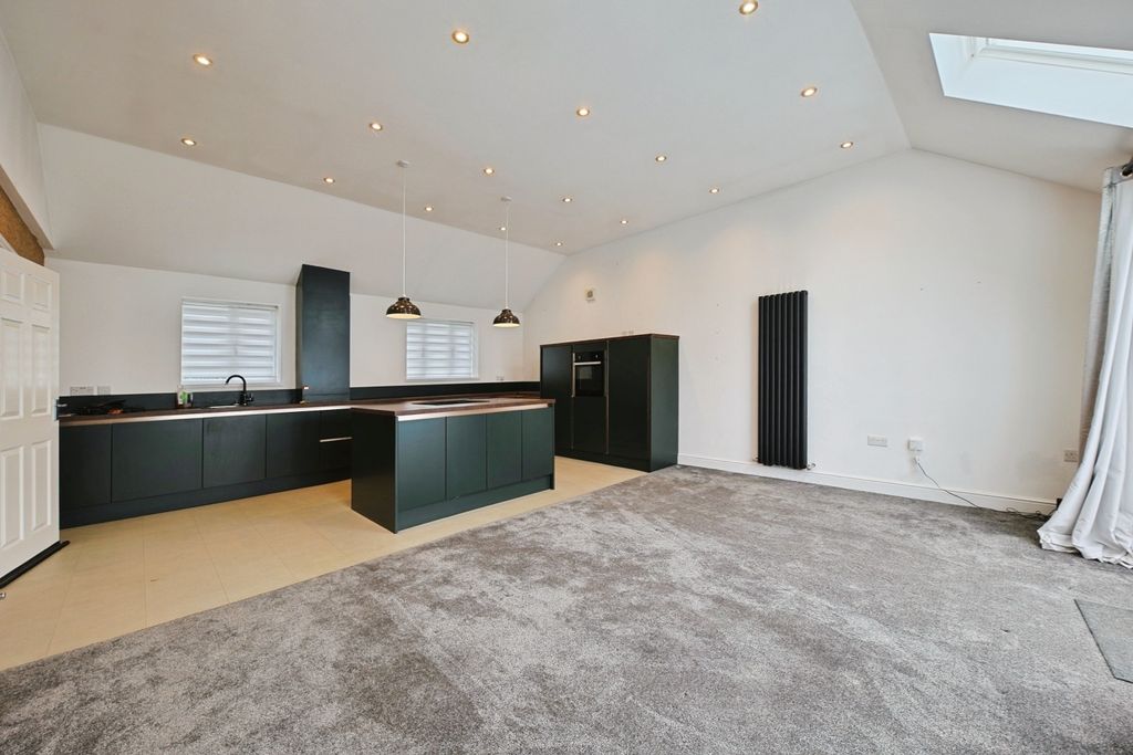 Property photo 3 of 9 4252406