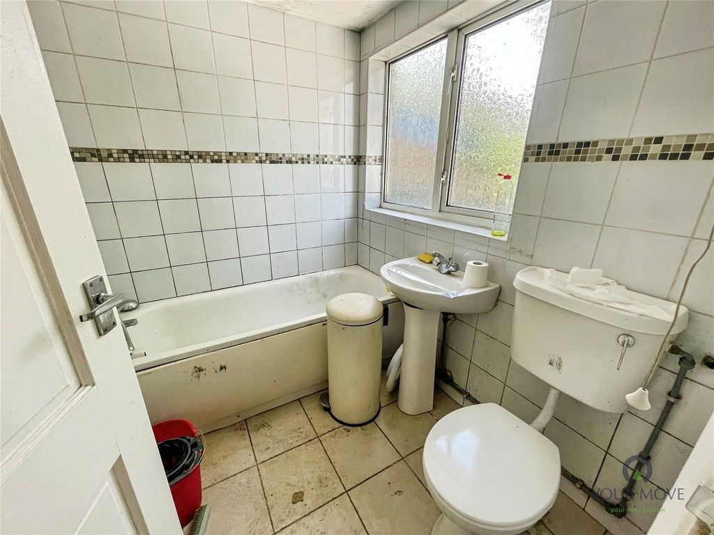 Property photo 3 of 4 Picture No. 04