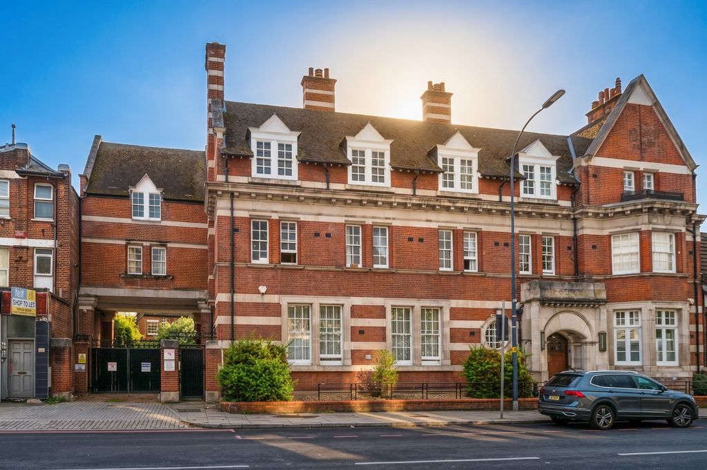 Property photo 1 of 13
