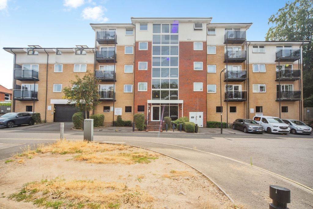 Property photo 1 of 16 Pbox-Img.Jpg