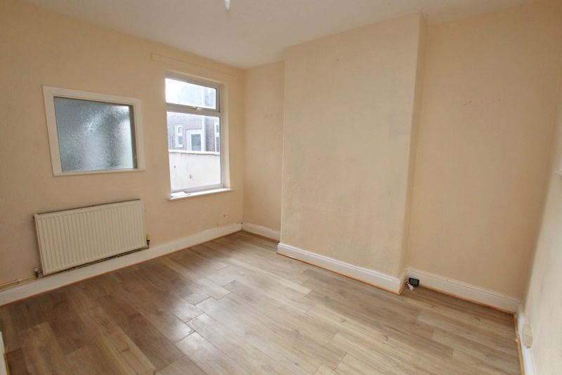 Property photo 3 of 12 Photo 12