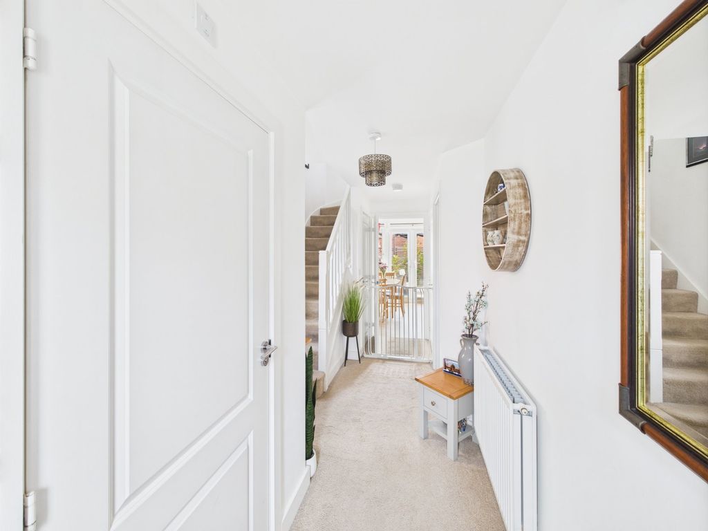 Property photo 3 of 17 Picture No. 01