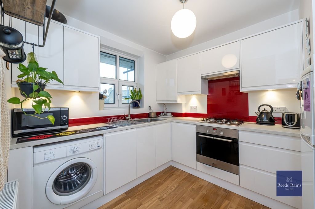 Property photo 2 of 14 Picture No. 07