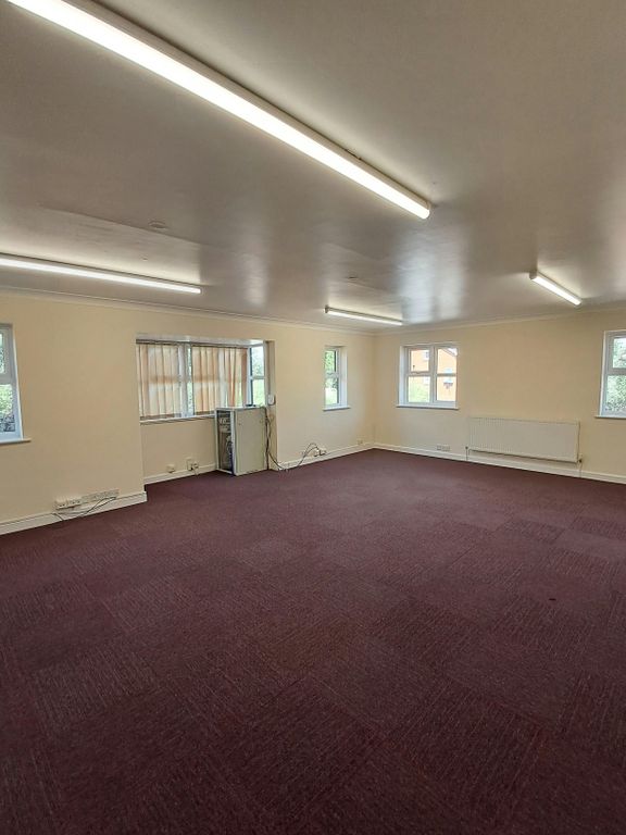 Property photo 2 of 8 1000006242.Jpg