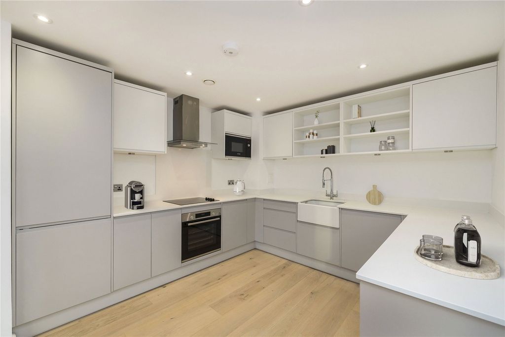 Property photo 2 of 7 Picture No. 16