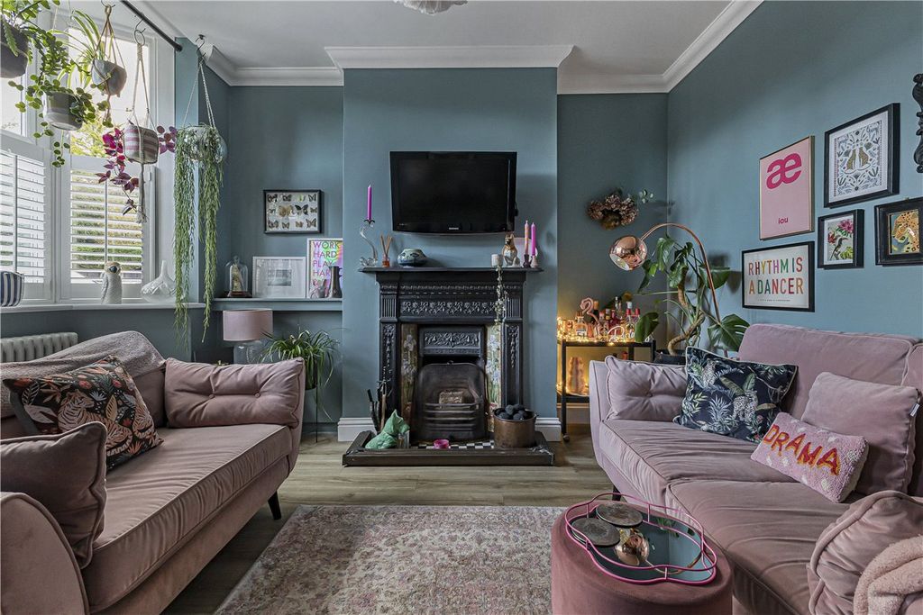 Property photo 2 of 27 Picture No. 02