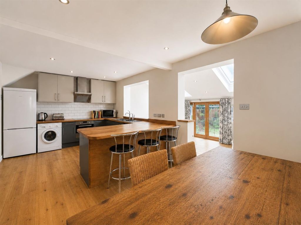Property photo 2 of 12 Kitchen Diner