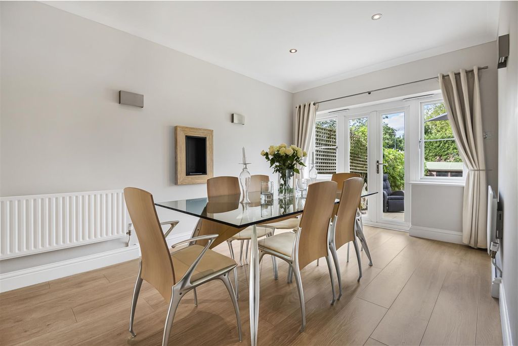 Property photo 3 of 19 Dining Room (1).Jpg