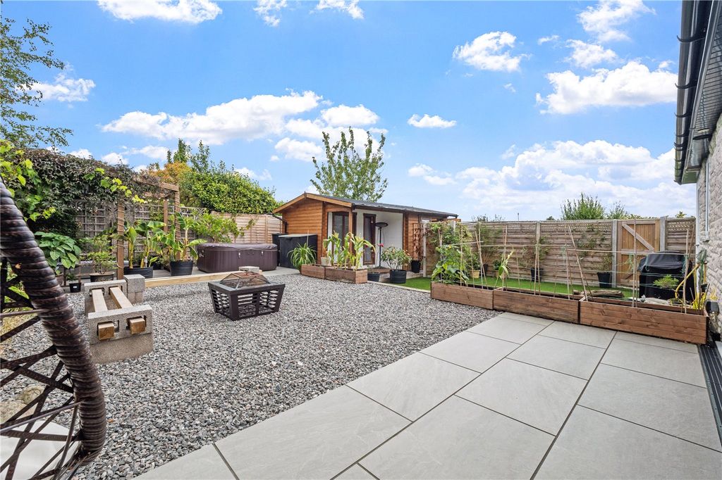 Property photo 2 of 27 Picture No. 07