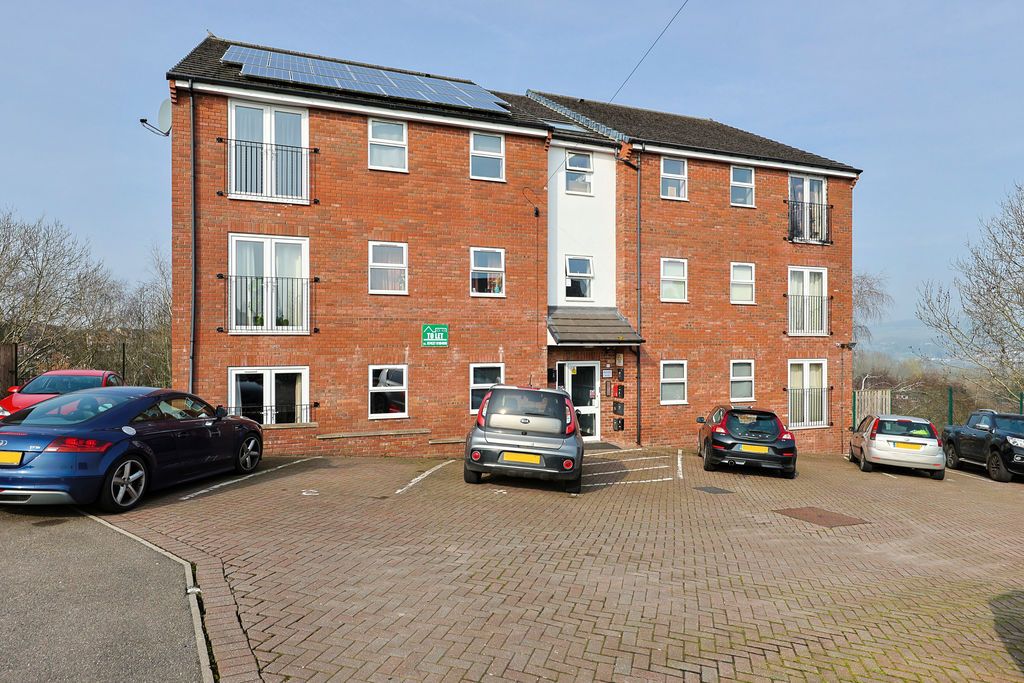 Property photo 2 of 6 Front