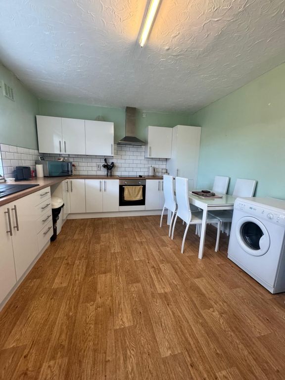 Property photo 2 of 9 Image