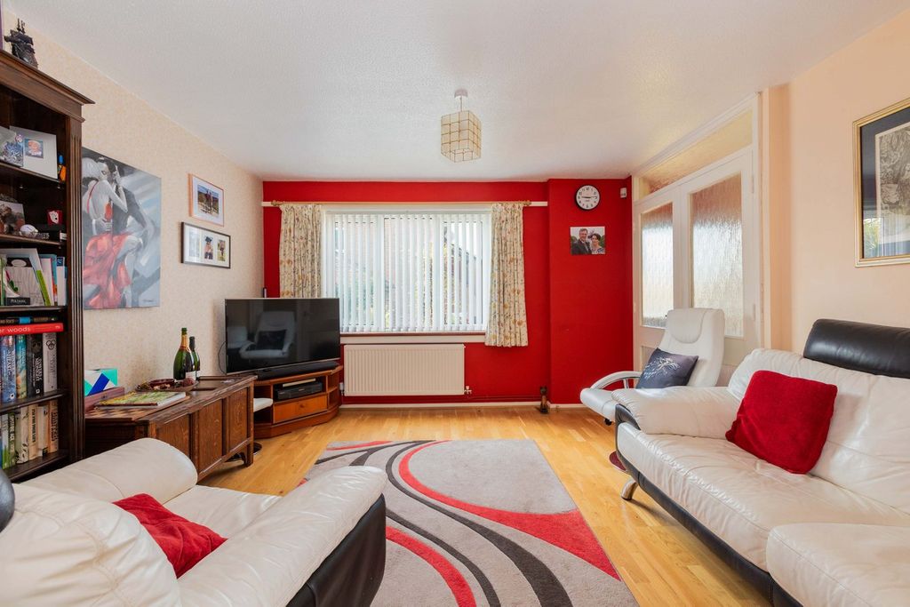 Property photo 3 of 15