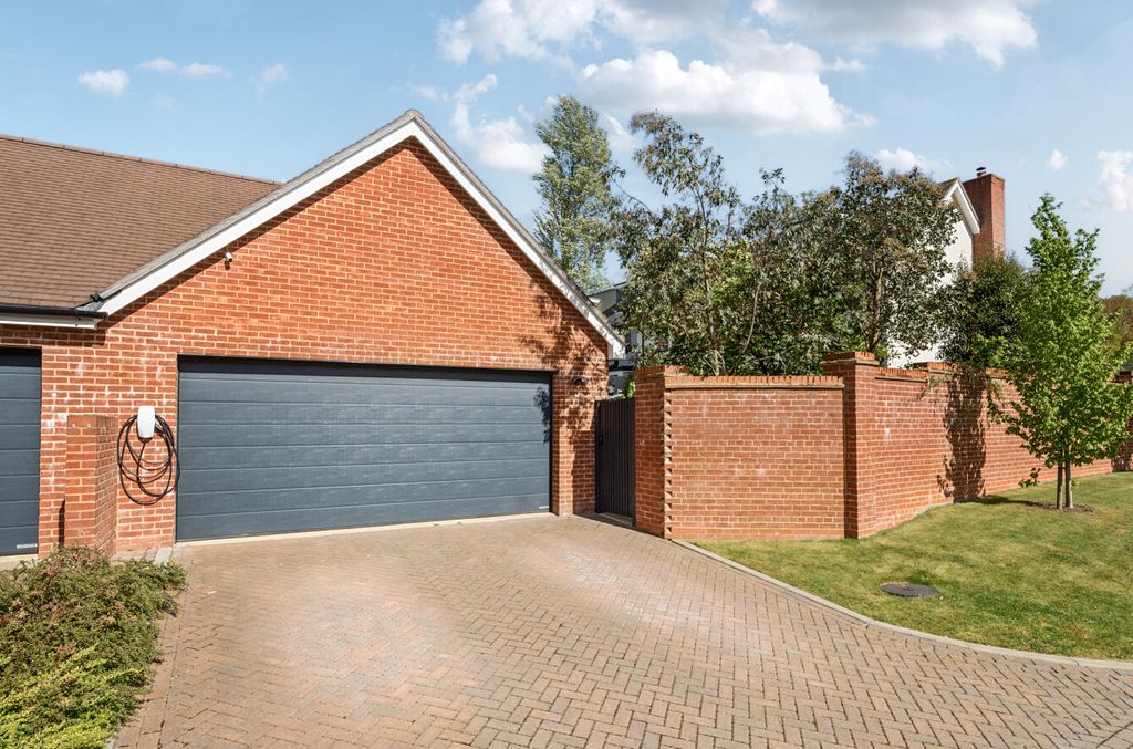 Property photo 2 of 19