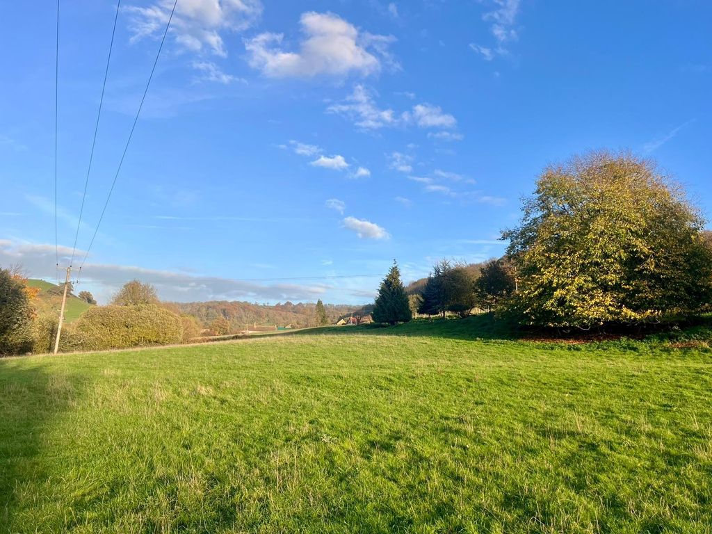 Property photo 2 of 6 Picture No. 02